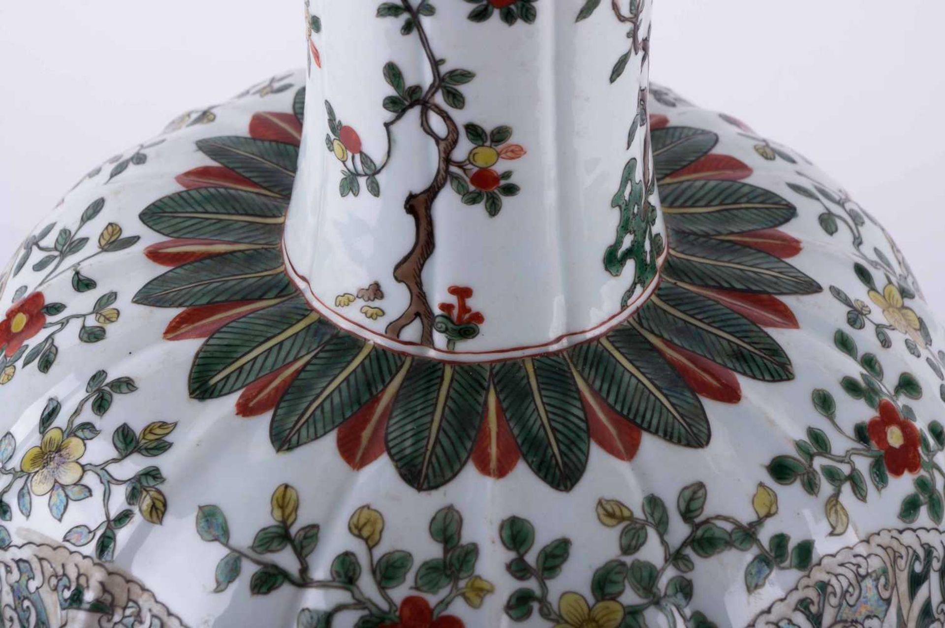 prächtige Vase China 19. Jhd. / Splendid vase, China 19th century Kürbisform, Famille Verte, - Bild 6 aus 7