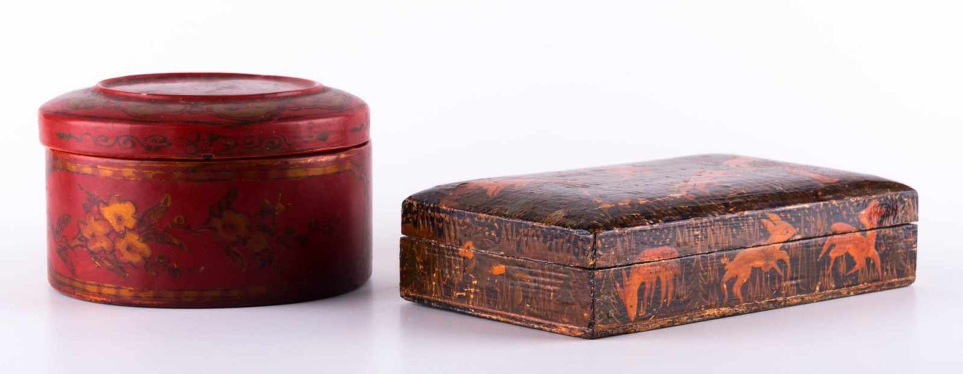 Paar Lackdosen China / pair of lacquered boxes, China 1 runde Dose, H: ca. 8 cm, Ø ca. 13 cm, 1