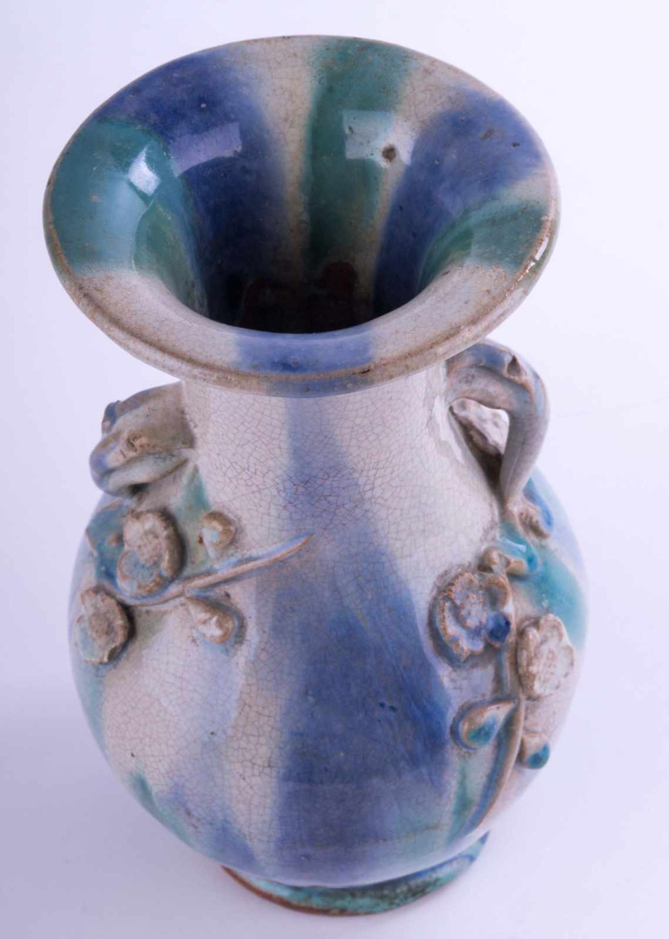 Keramikvase China um 1920 / Ceramic vase, China about 1920 mit grün- blauer Glasur, die seitlichen - Image 3 of 6