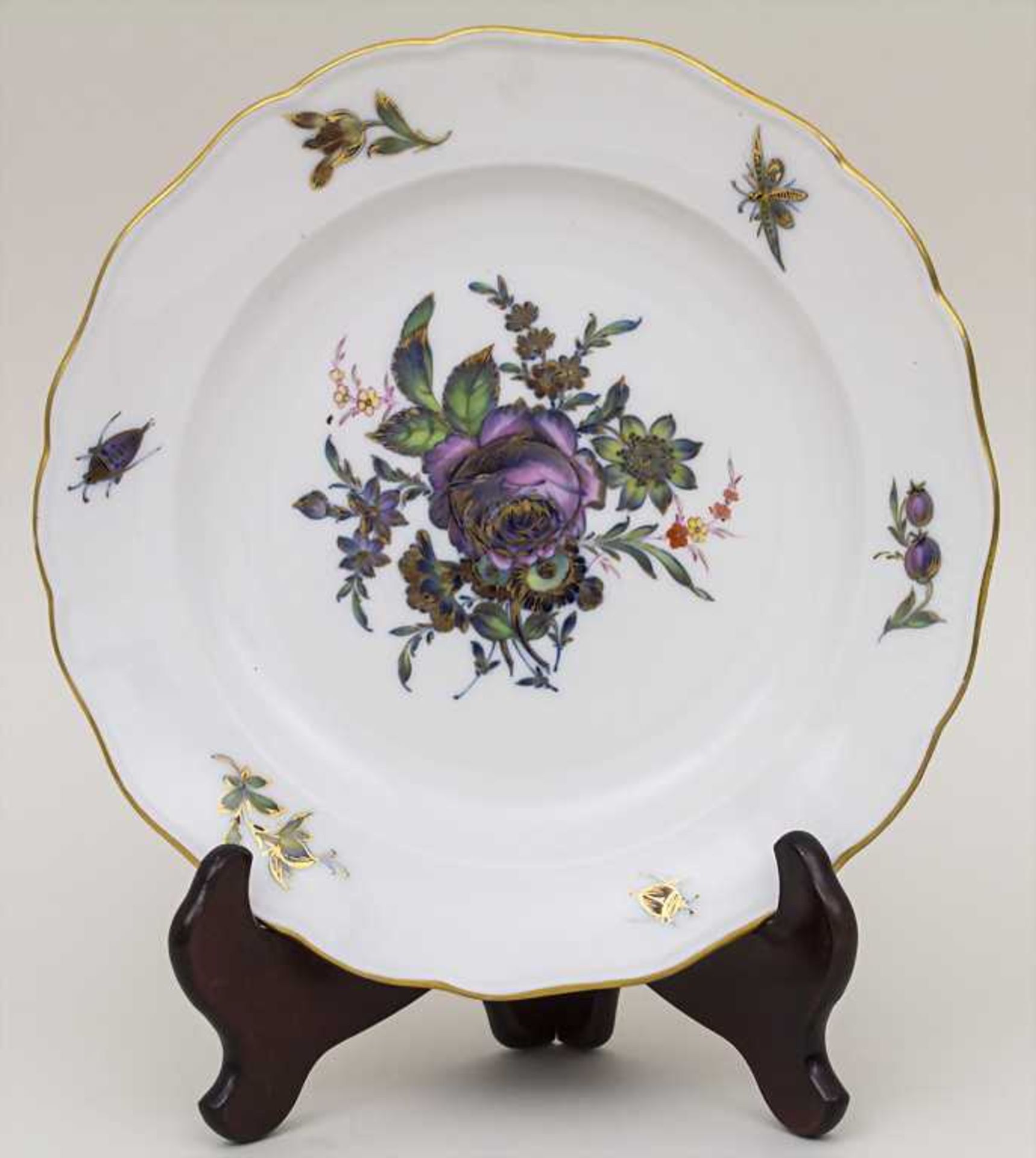 Teller mit Blumen- und Insektenmalerei / Plate With Flower And Insect Decor, Meissen, 19. Jh.