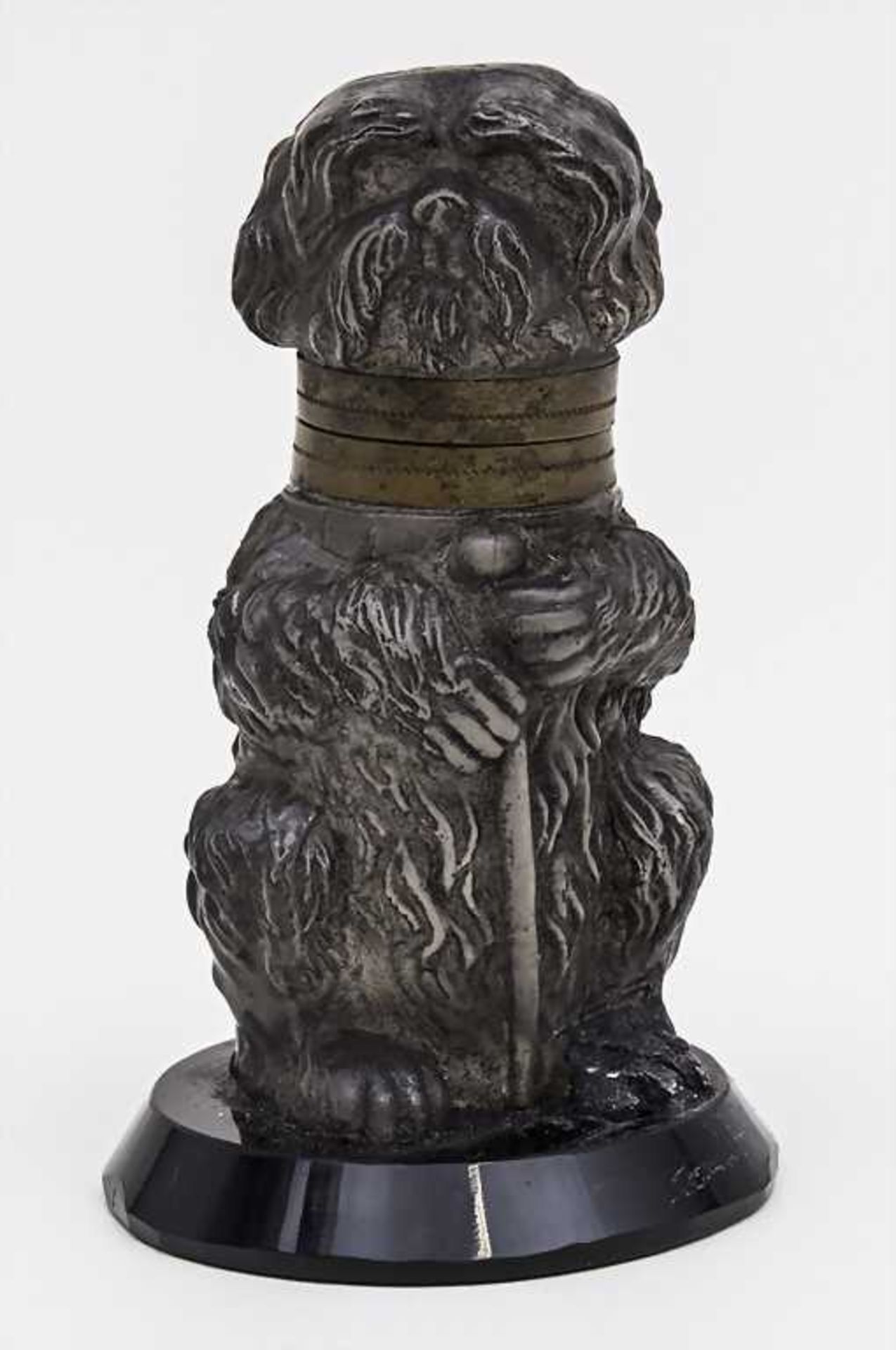 Pudel als Tintenfass / Poodle as Inkwell, deutsch, um 1890 Material: Formglas,Maße: H. 9 cm,Zustand: