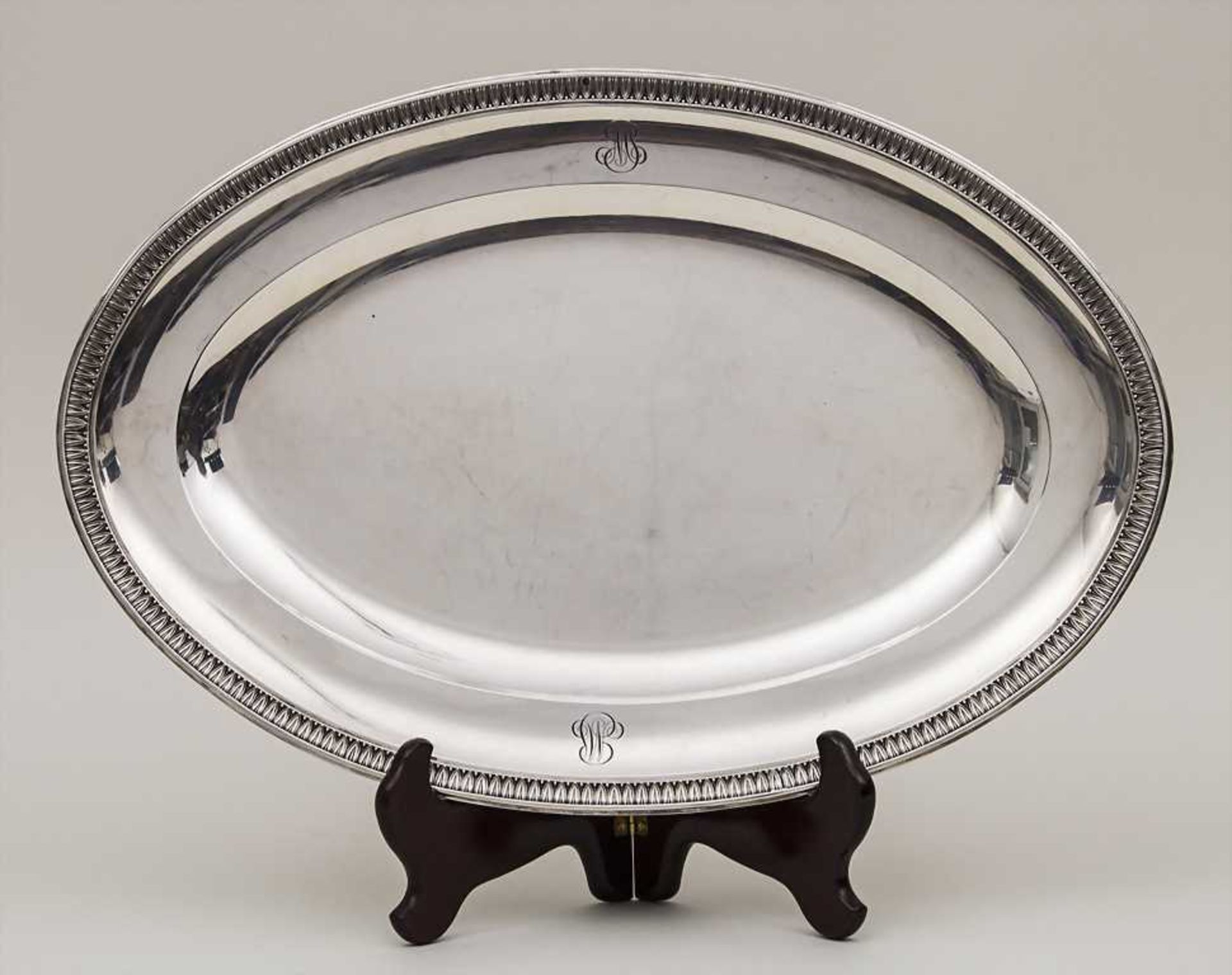 Ovale Platte / Ovale Silver Platter, Emile Puiforcat, Paris, ca. 1900 Punzierung: Minervakopf u. '