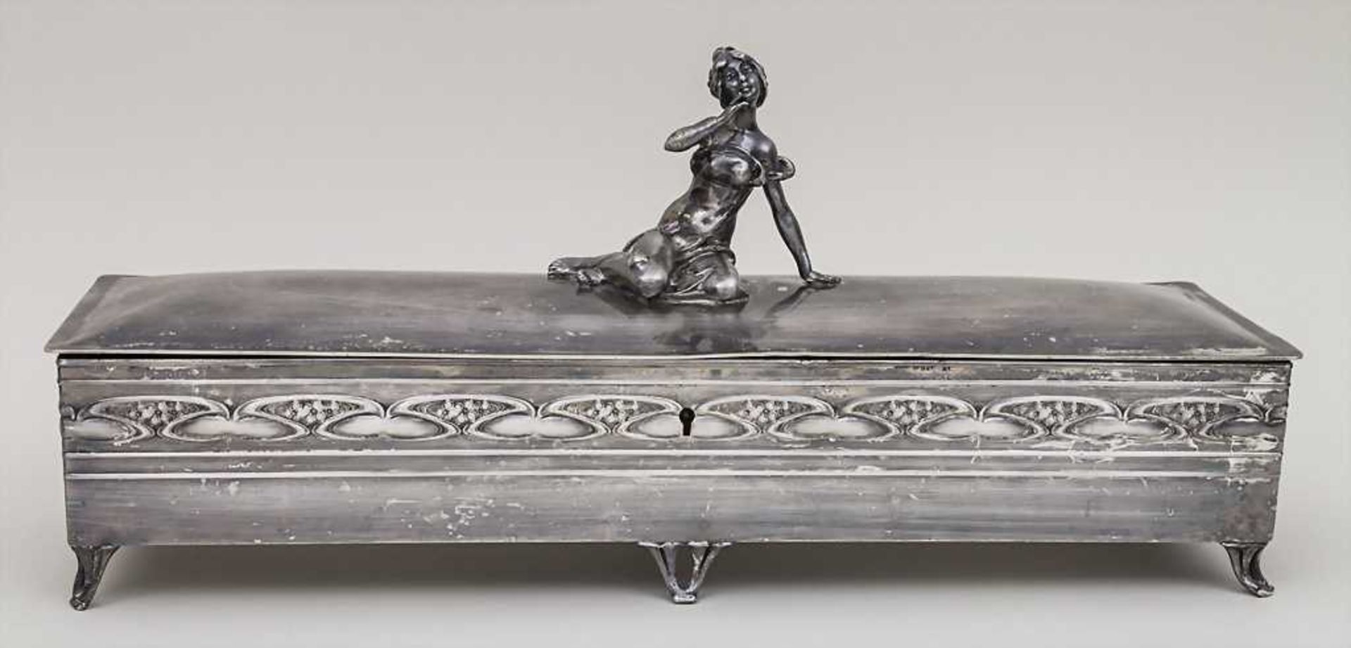 Jugendstil Schatulle / Art Nouveau Box, um/about 1910 Material: Metall, versilbert,Marke: