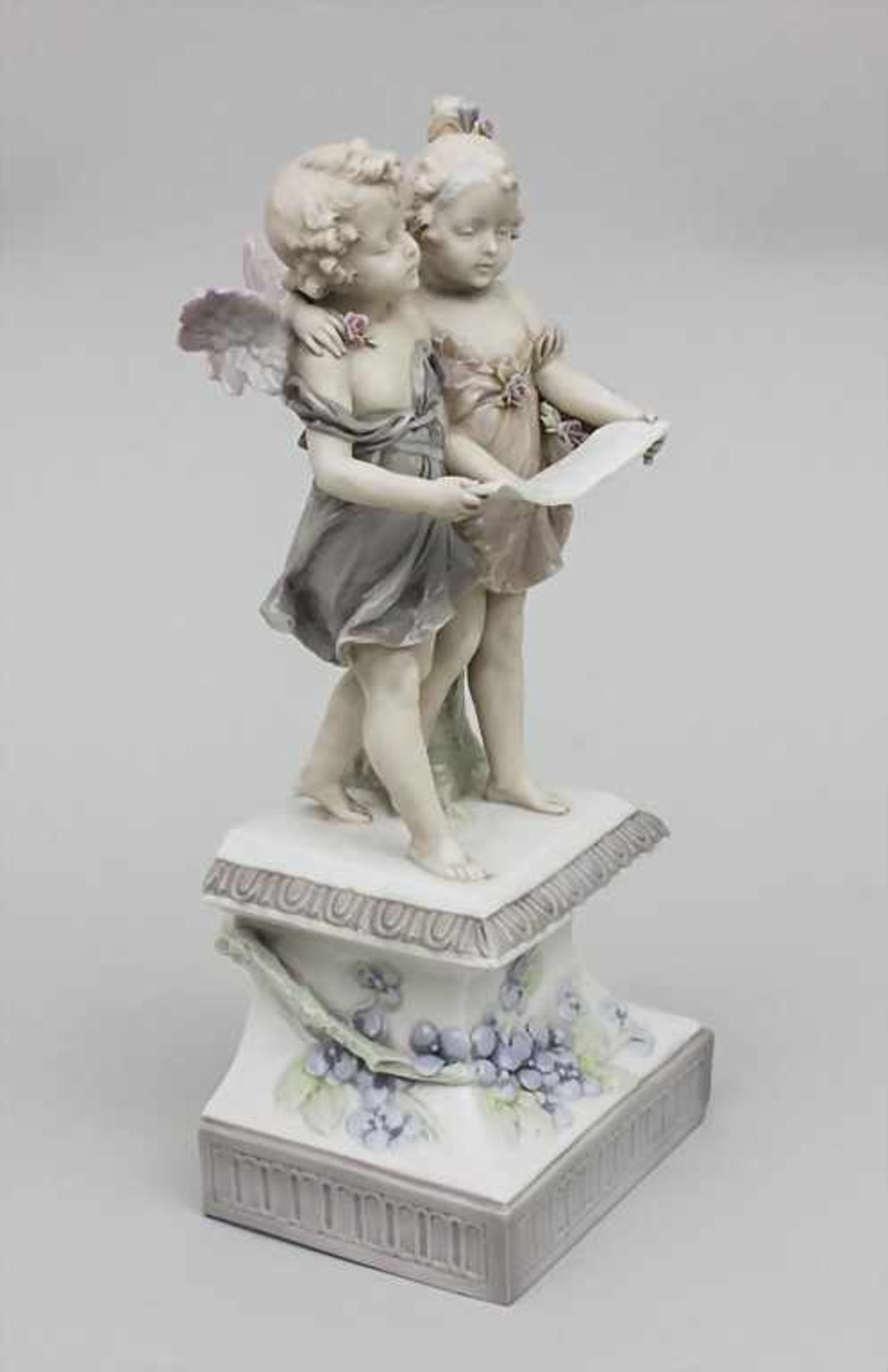 Singendes Kinderpaar (Amor und Psyche) auf Postament / Singing Children On Pedestal, Ernst - Image 2 of 5