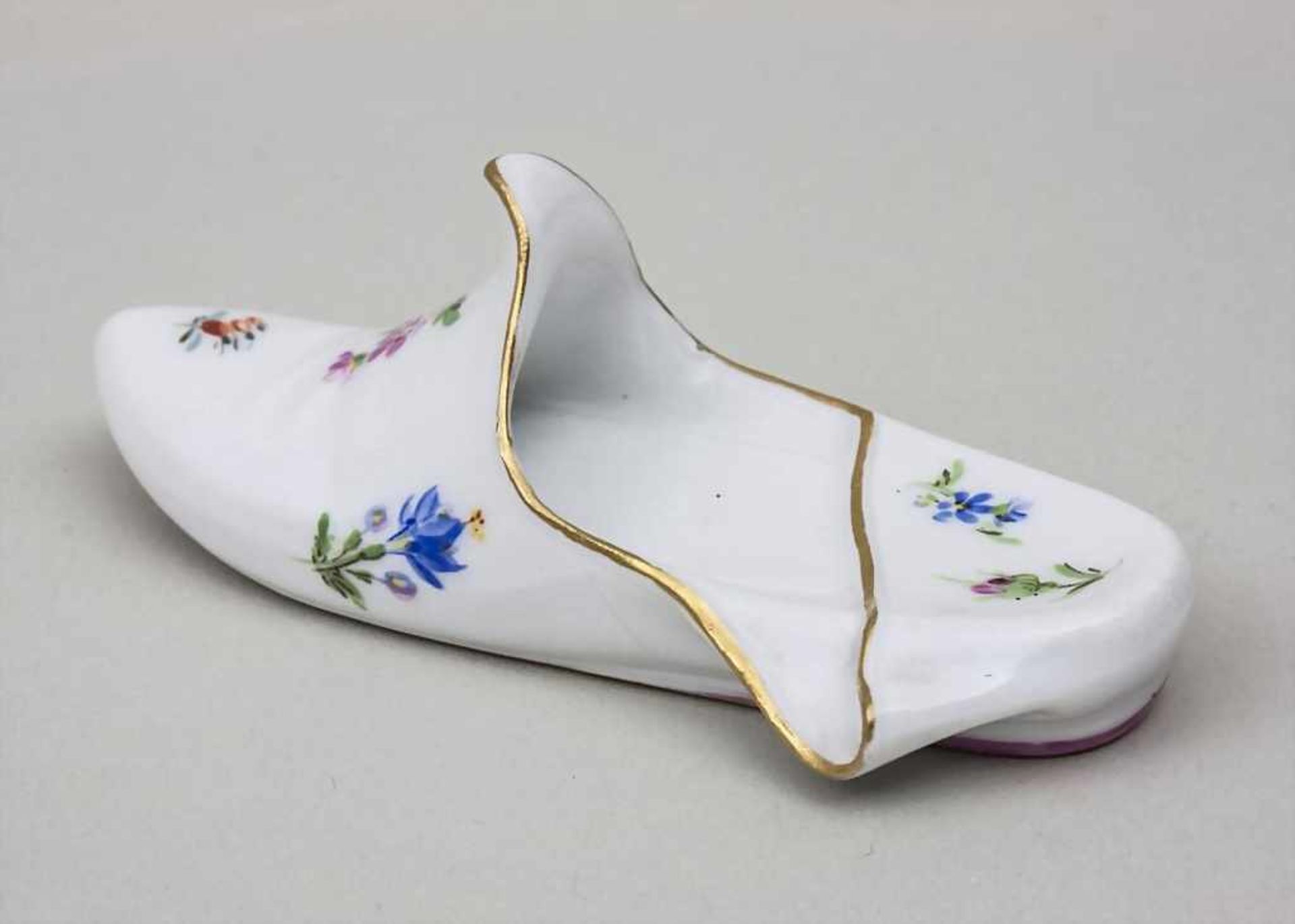 Pantoffel mit Streublumen / Porcelain Slipper With Flowers, Meissen, 2. Hälfte 19. Jh. Material: