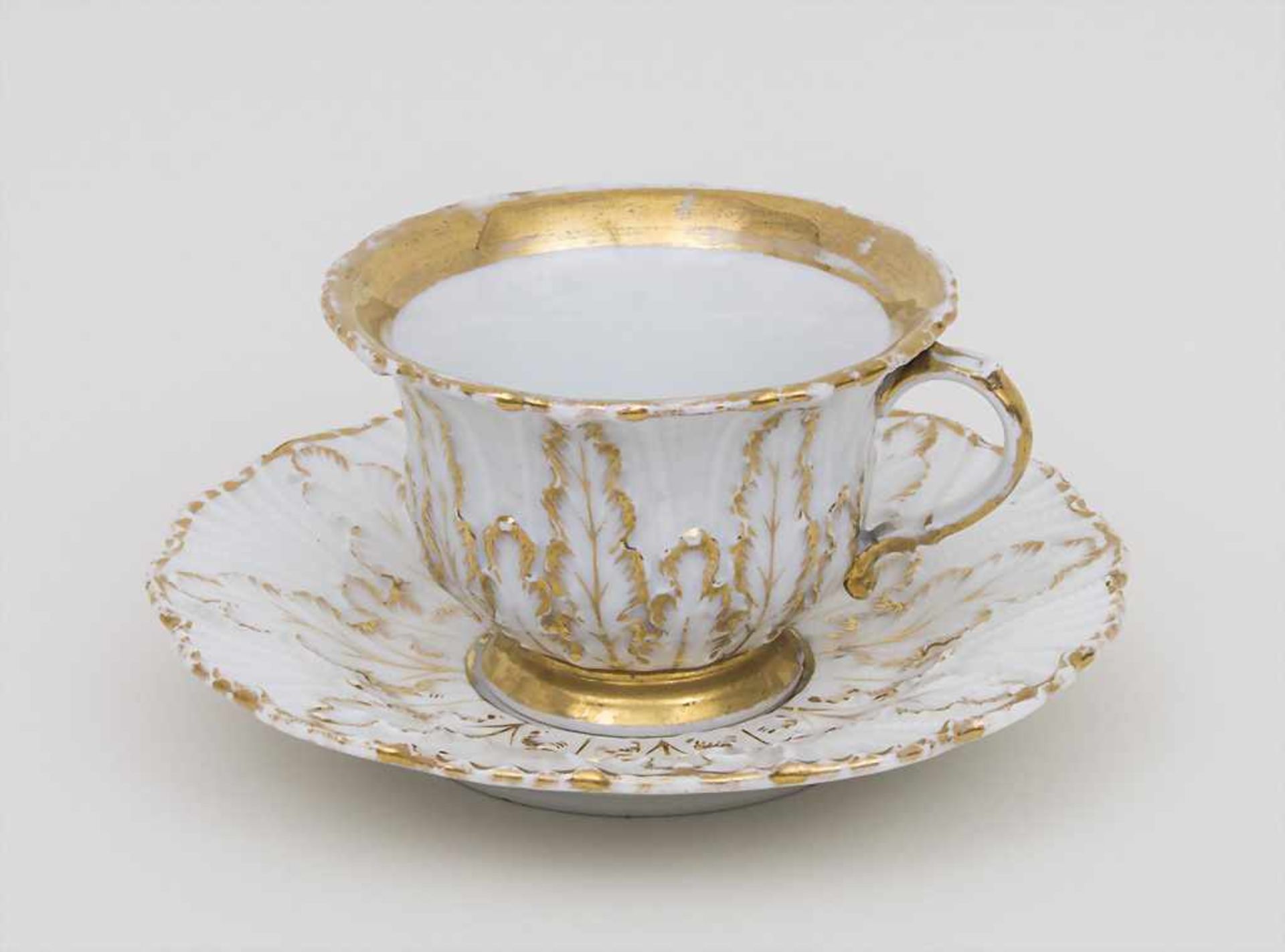 Tasse und Untertasse / Cup and Saucer, Meissen, Anfang 19. Jh. Material: Porzellan, mit Gold