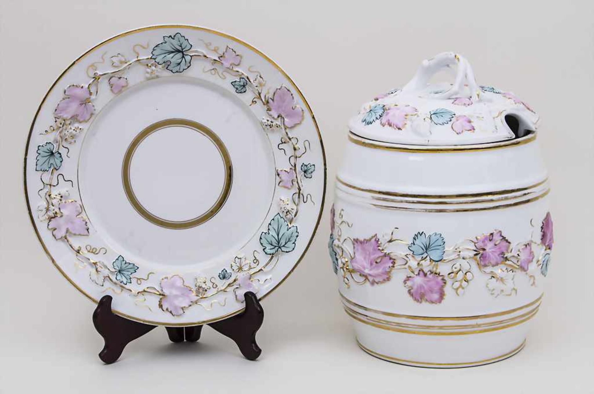 Bowle-Topf mit Teller / A Punch Bowl With Plate, KPM Berlin + Tilsch & Co., Altwasser Material: