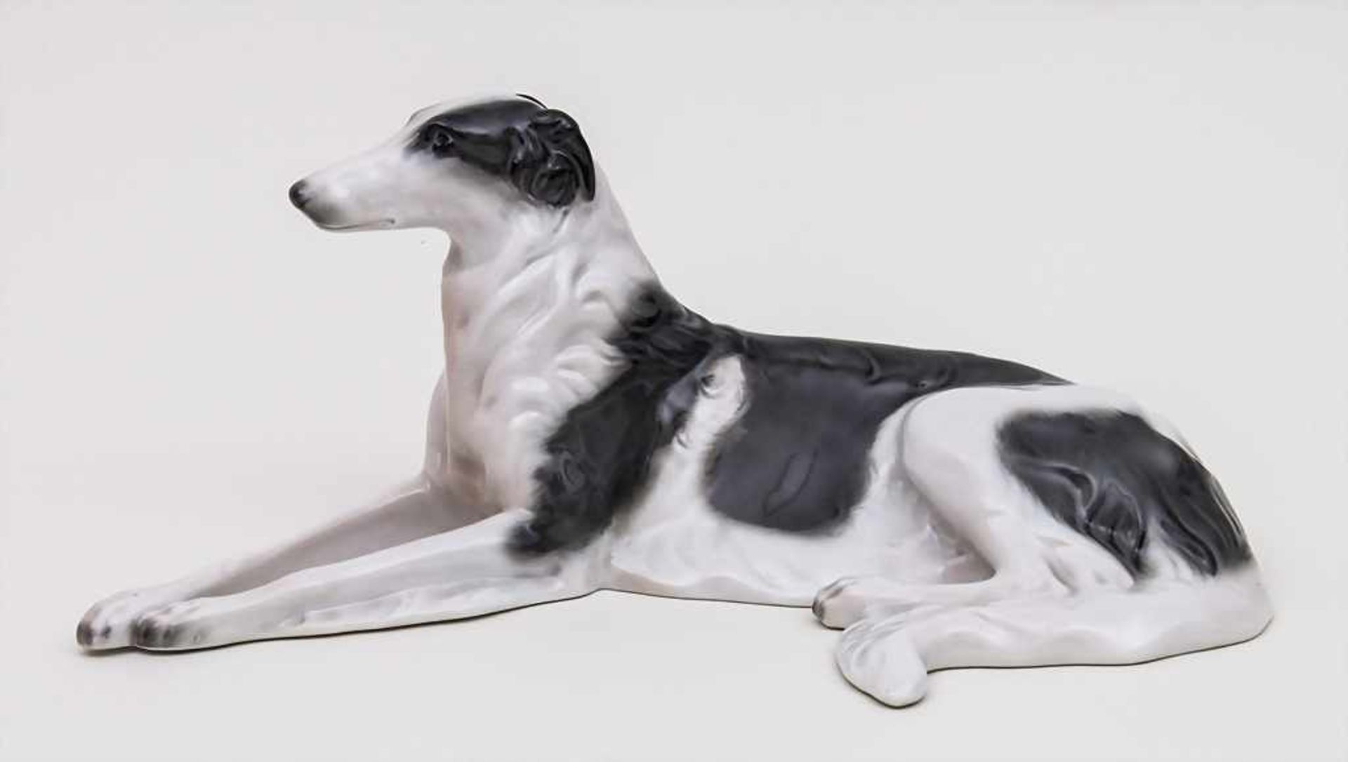 Liegender Barsoi 'Yarks Ural'/ Lying Borzoi, Rosenthal, 1913-1920 Material: Porzellan,