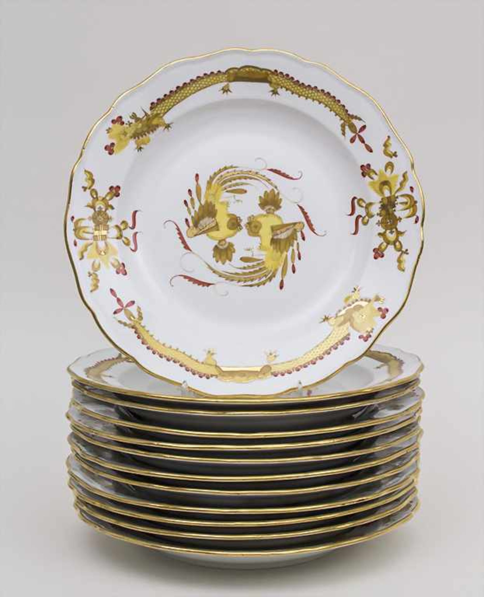 12 Speiseteller 'Reicher Drache' / A Set Of 12 Dinner Plates, Meissen, 2. Hälfte 19. Jh. Material: