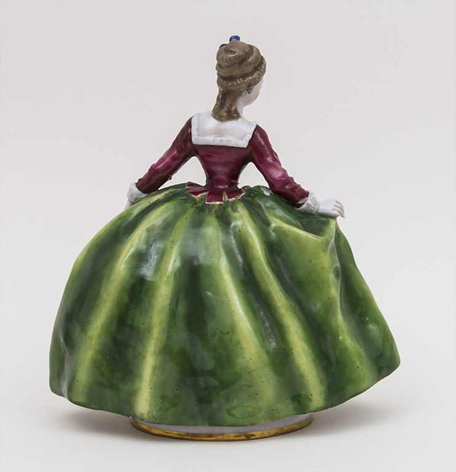 Rokoko-Dame / A Figurine Of A Rococo Lady, Schierholz, Plaue, um 1920 Material: Porzellan, - Image 3 of 4