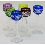 6 LikörstengelgläserKristallglas, verschiedenfarbig überfangen, Kuppa geschliffen, 6-passiger
