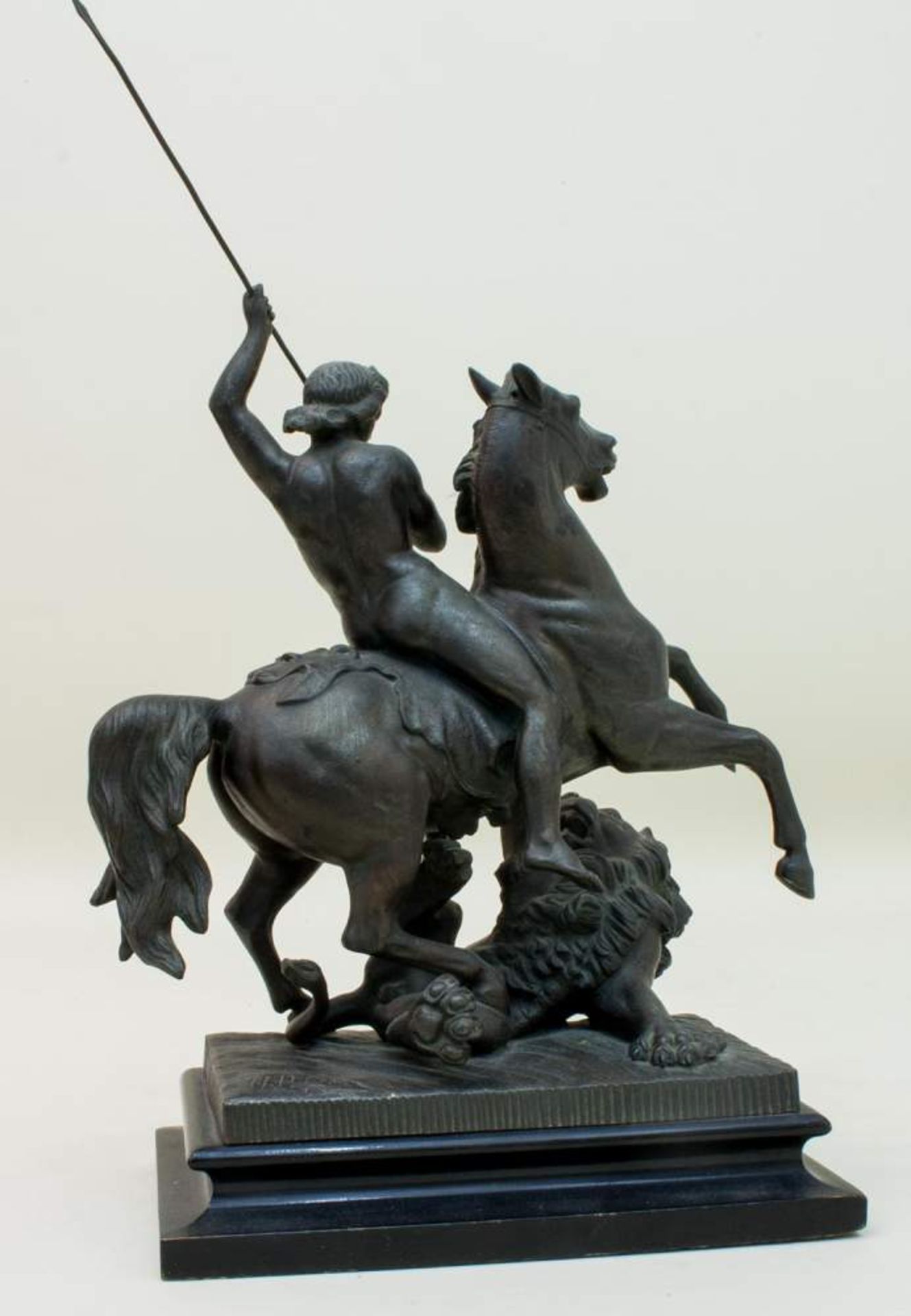 Paar Bronzefiguren Ende 19. Jh., Weißguss bronziert, Nachbildung des "Löwenkämpfers" nach Albert - Bild 5 aus 6