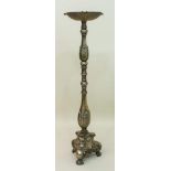 Standascher Bronze im Glockengußverfahren, barockisierender Fuß, H. 69 cm