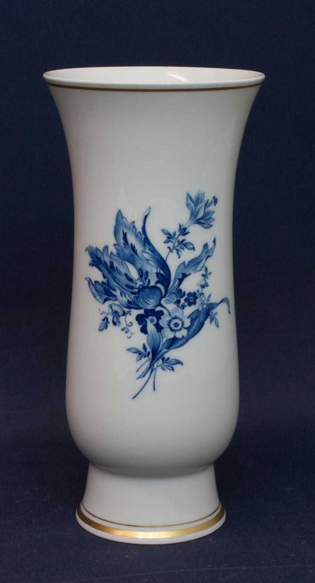 Große Vase Porzellan, Manufaktur Meissen (Schwertermarke ab 1934, 1. Wahl), Tulpenform, Dekor: