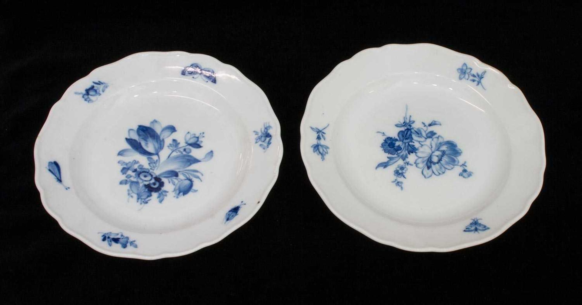 Paar Dessertteller Porzellanmanufaktur Meissen, Marke 1860-1924, Dekor Blaue Blume mit