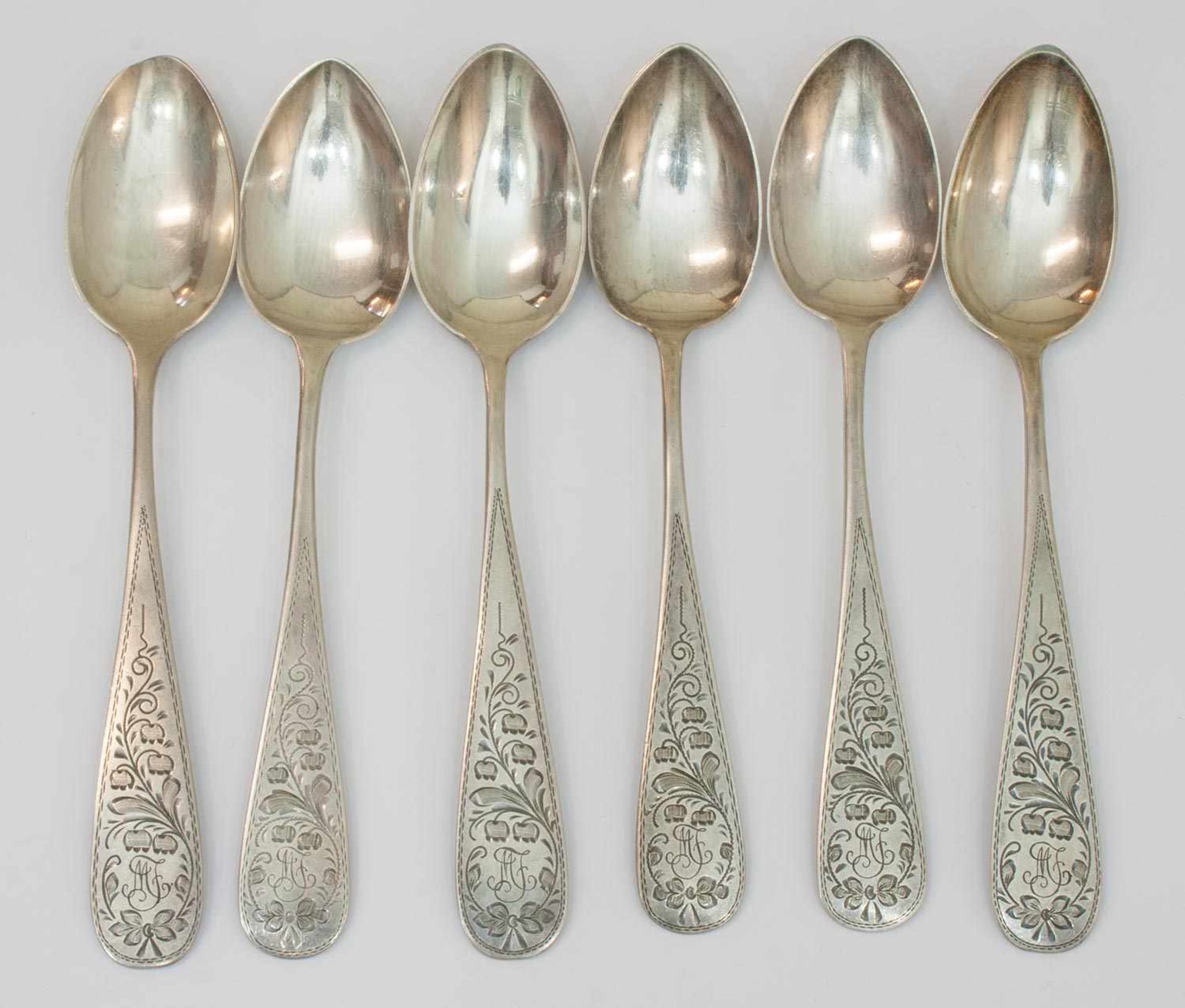 6 Jugendstil Kaffeelöffel um 1900, deutsch, 800er Silber, unbek. Meistermarke, feiner floraler Dekor