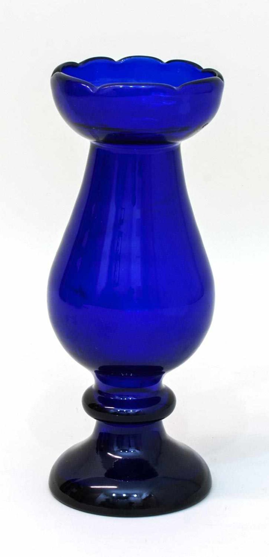 Biedermeier Tulpenvase um 1830, Blauglas, Balusterform mit ausgestellter Lippe, mundgeblasen mit