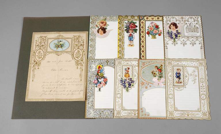 Konvolut Luxuspapiere um 1900, bestehend aus zehn Briefbögen, Doppelblatt mit goldgeprägtem