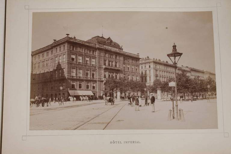 Fotoband "Ansichten von Wien" K.u.k. Hof-Photograph V. Angerer, Wien o. J. (um 1885), Querformat 8°, - Image 6 of 9