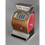 Spielautomat King Kong England, 1950er Jahre, emaillierte Marke, zweifach bezeichnet Bell Fruit,
