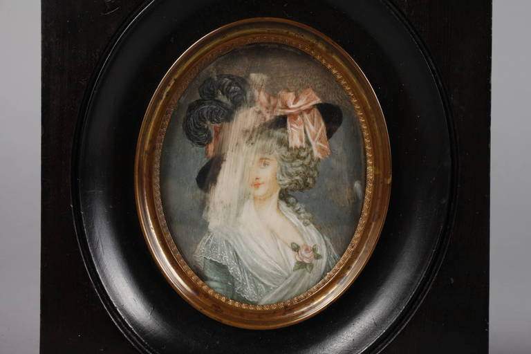 Zwei Elfenbeinminiaturen 19. Jh., unsigniert, Gouache auf Elfenbein, Bruststück einer jungen Frau im - Image 3 of 3