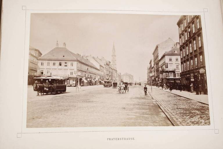 Fotoband "Ansichten von Wien" K.u.k. Hof-Photograph V. Angerer, Wien o. J. (um 1885), Querformat 8°, - Image 2 of 9