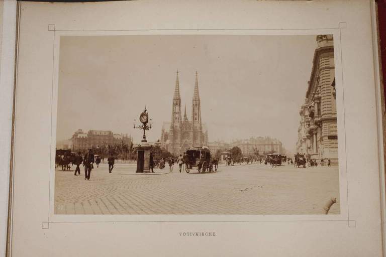 Fotoband "Ansichten von Wien" K.u.k. Hof-Photograph V. Angerer, Wien o. J. (um 1885), Querformat 8°, - Image 8 of 9