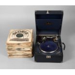 Koffergrammophon mit Platten um 1930, gemarkt Fidelio Elektro, kunstlederbespanntes Holzgehäuse