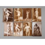 Fotokarten Erotika Paris, um 1900, ca. 30 Karten mit erotischen Frauenaufnahmen, aus versch.