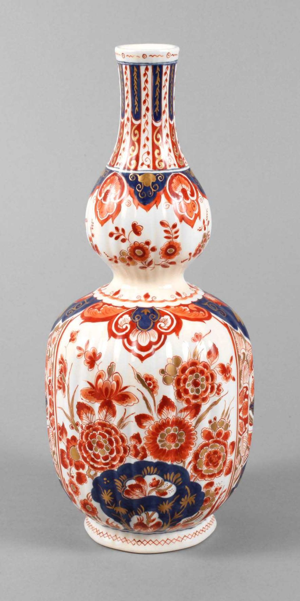 Delft Doppelkürbisvase um 1920, blaue Pinselmarke mit Modellnummer 882, Steingut farblos glasiert,