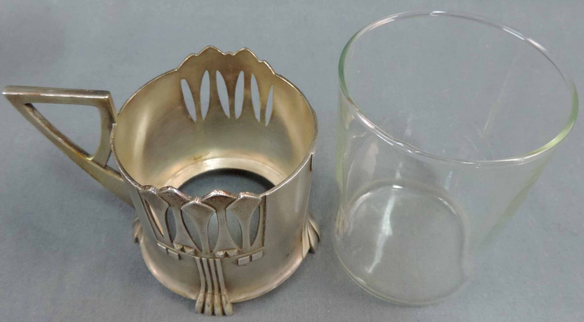 6 Jugendstil Teegläser sowie ein Kelch und eine Vase aus Glas.6 Teegläser mit versilberten WMF - Image 5 of 6