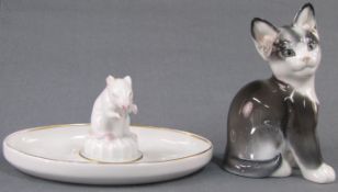 Rosenthal Porzellan. Eine Katze , Entwurf Theodor Kärner (1884 - 1966), und eine Schale mit Maus.