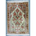 Kayseri Paradiesteppich. Türkei. Selten fein.80 cm x 56 cm. Seide auf SeideKayseri paradise rug,