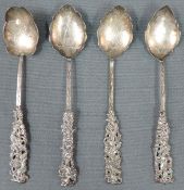 4 Silberlöffel, China, Jugendstil.Je 13 cm lang.4 silver spoons. China. Art Nouveau.13 cm long.