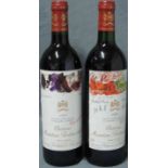 1989 und 1992 Chateau Mouton Rothschild . Pauliac AC.Je ganze Flaschen 750 ml, 12.5 Vol %.1989 and