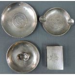 4 Teile Silber, China, alt. Teilweise mit chinesischen Punzen.201 Gramm. Legierung nicht geprüft.