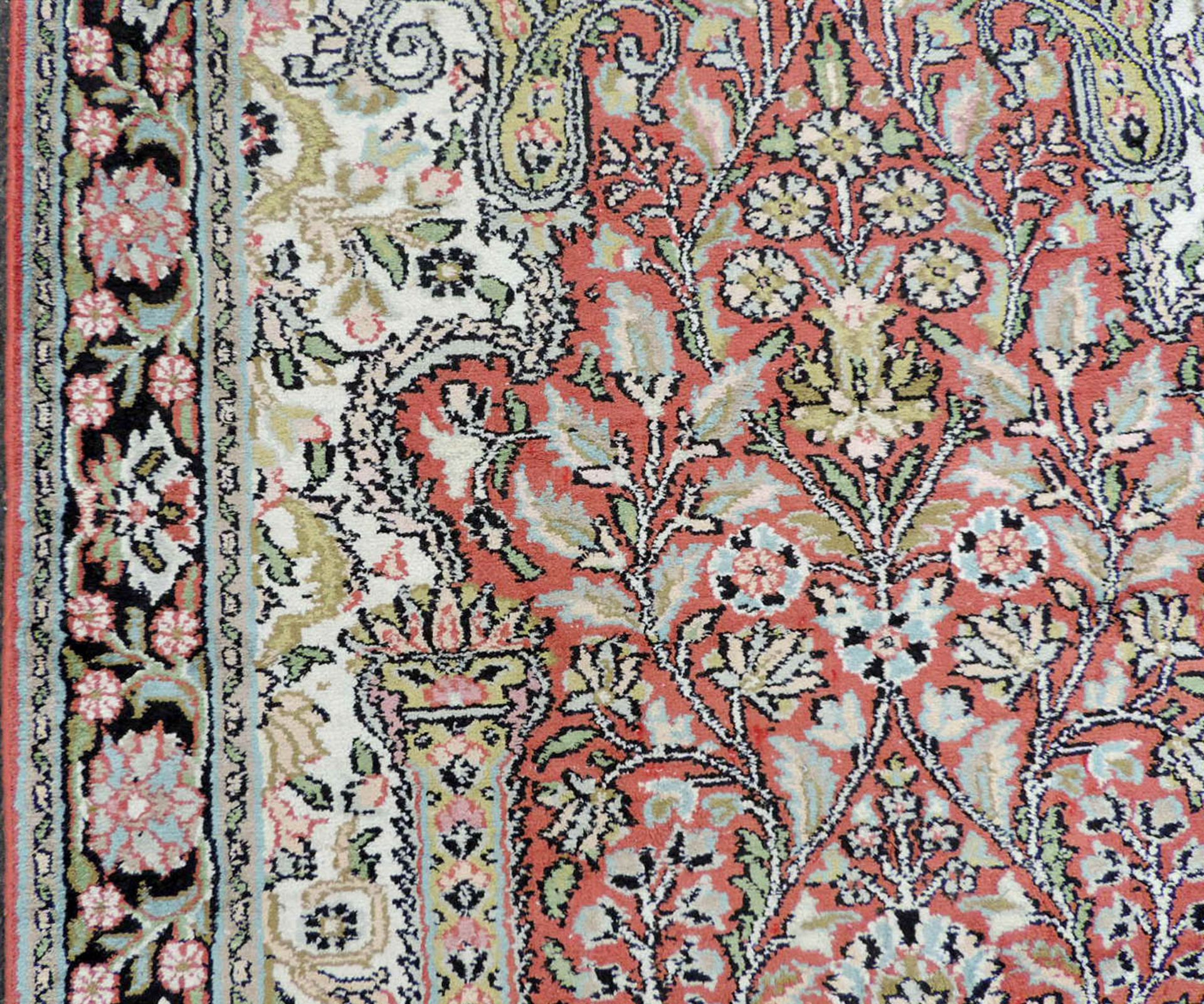 Kaschmir, Indien. Fein.150 cm x 92 cm. Handgeknüpfter Manufakturteppich. Flor mit echter Seide auf - Bild 6 aus 12