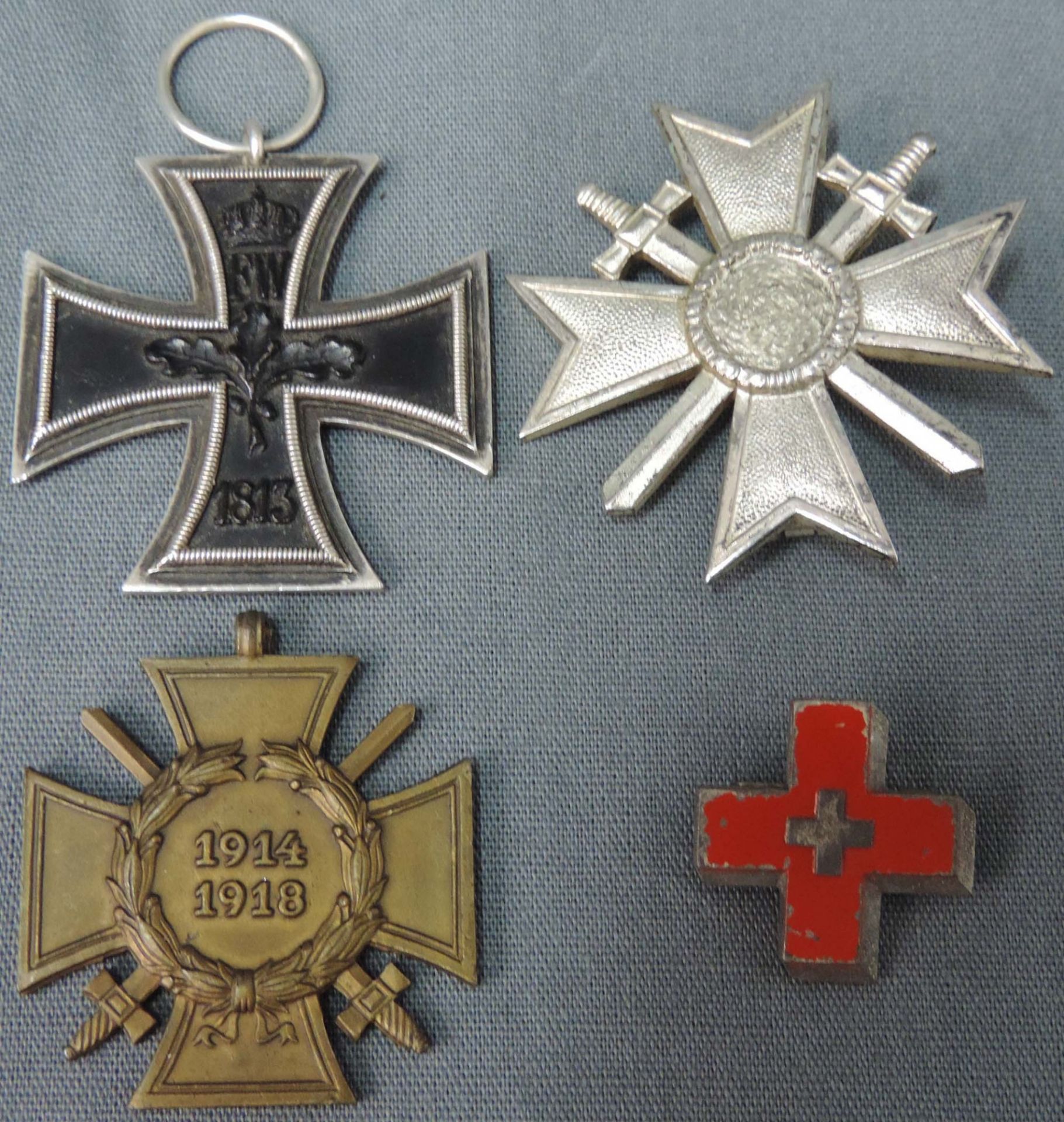 Konvolut Abzeichen, Medaillen, Orden und Lützen. Auch Eisernes Kreuz.Auch beschädigt. Auch III. - Bild 5 aus 12