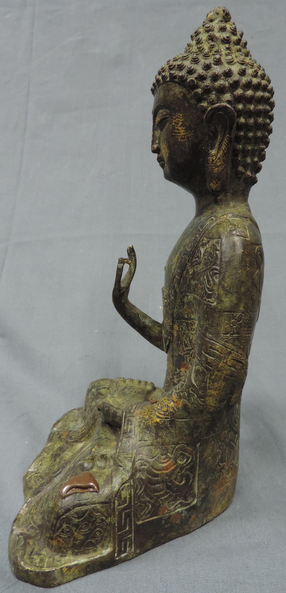 Buddha, Thailand, Bronze. Reste von goldener Farbe. Gefüllt.28 cm hoch. Gefüllt.Buddha Thailand. - Image 2 of 8