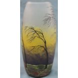 Muller Frères, Lunèville. Vase mit herbstlicher Landschaft, um 1920.18 cm hoch. Signiert 'MULLER