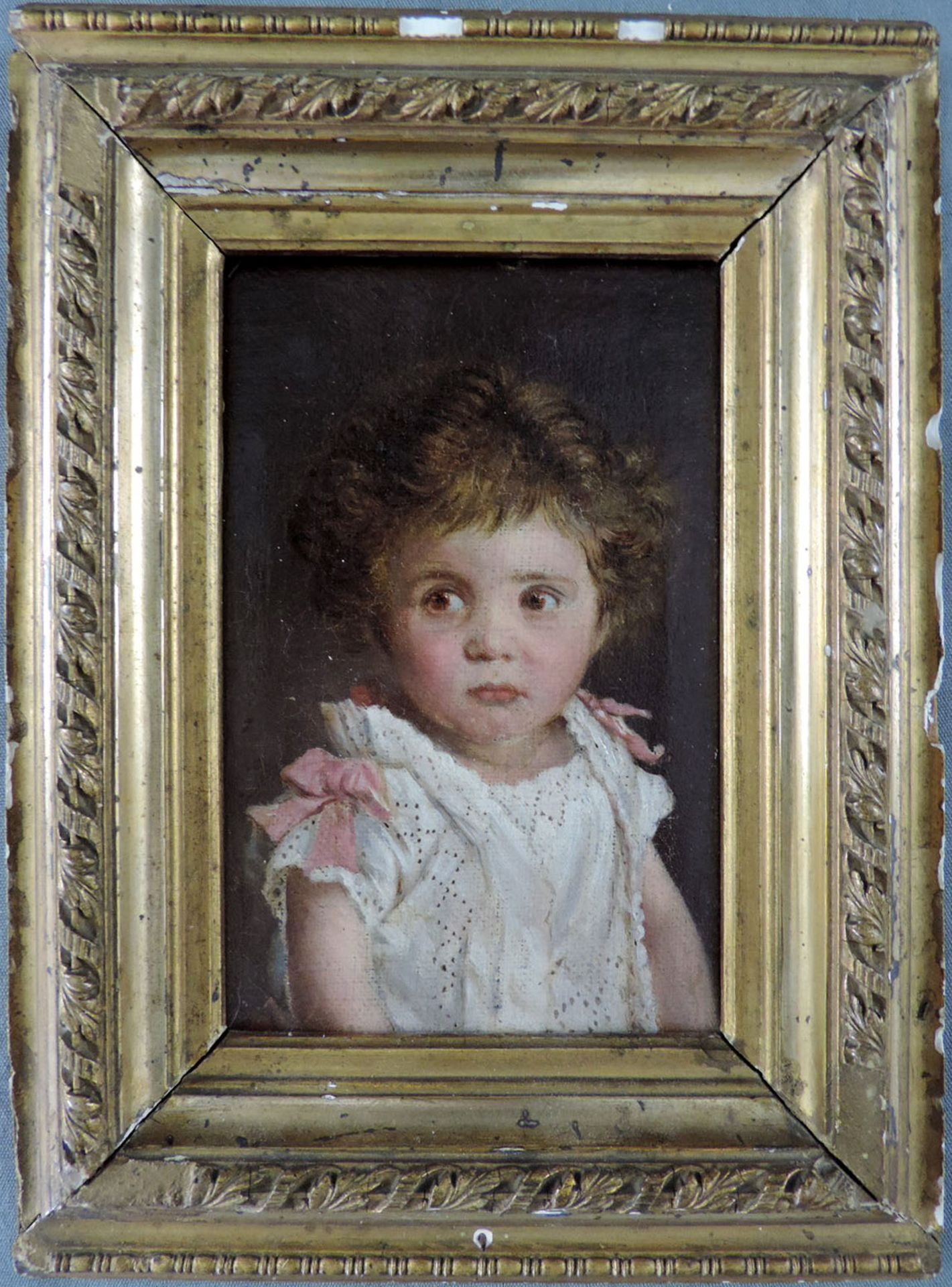 Portrait der Gertrud von Loebell, geboren 13. Januar 1878, gemalt Juli 1879.15 cm x 10 cm. - Image 4 of 4