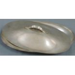 Artdeco Schale mit Deckel, gemarkt Sterling. Marke ''R''.624 gramm. 28 cm lang.Art Deco bowl with