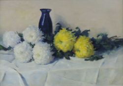 Karl MERGELL (1870 - 1944). Stillleben mit Chrysanthemen.70 cm x 100 cm. Gemälde, Öl auf Leinwand.