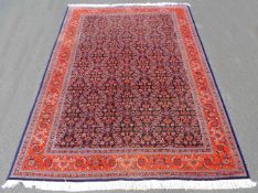 Täbriz, Teppich. Iran, fein. 304 cm x 210 cm. Handgeknüpft in Persien. Wolle auf Baumwolle. Tabriz