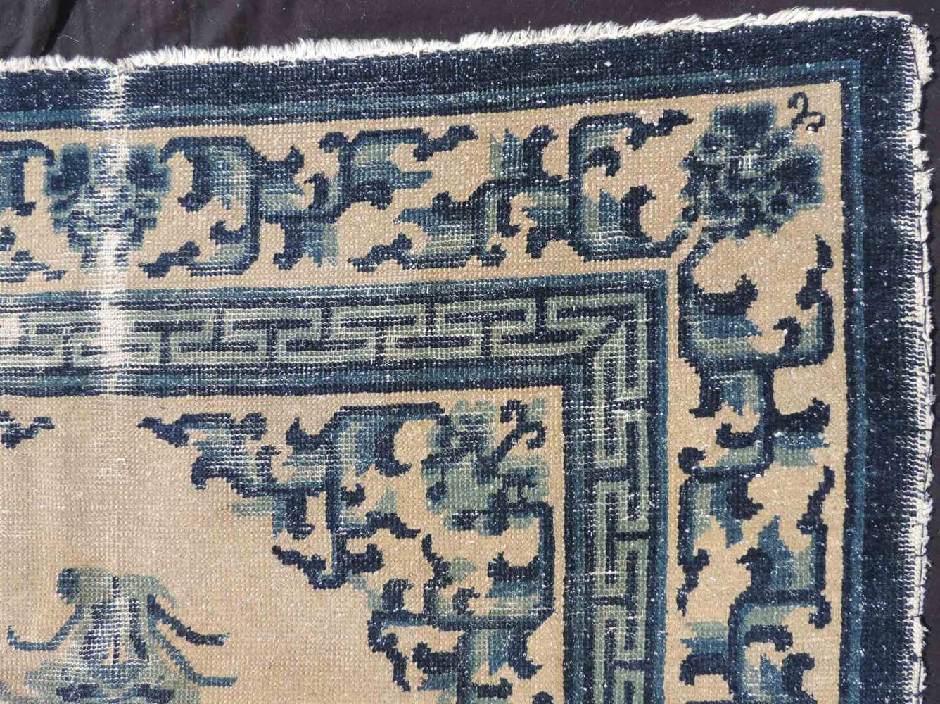 Ning - Hsia Tempelteppich, China. Antik, um 1800. 214 cm x 126 cm. Handgeknüpft. Wolle auf - Image 8 of 12