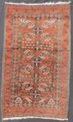 Belutsch, Stammesteppich der Turkmenen aus Khorassan. Antik, um 1890. 186 cm x 112 cm. Handgeknüpft.