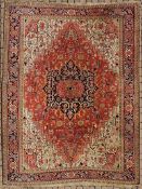 Heriz Dorfteppich, Iran. Alt, um 1910. 335 cm x 254 cm. Handgeknüpft in Persien. Wolle auf