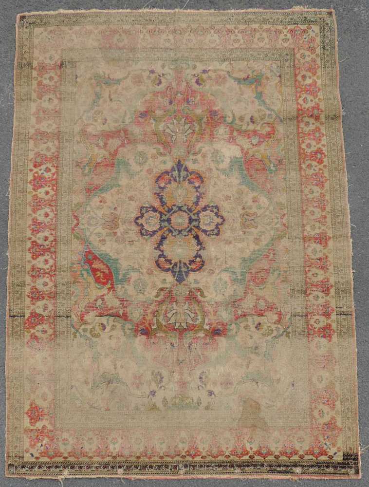 Safawiden Seidenteppich, Iran. Antik, 17. Jahrhundert. 162 cm x 116 cm. Handgeknüpft in Persien.