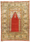 Kayseri, Seide. Zentralanatolien, Türkei. Gebetsteppich. Antik, 19. Jahrhundert. 168 cm x 116 cm.