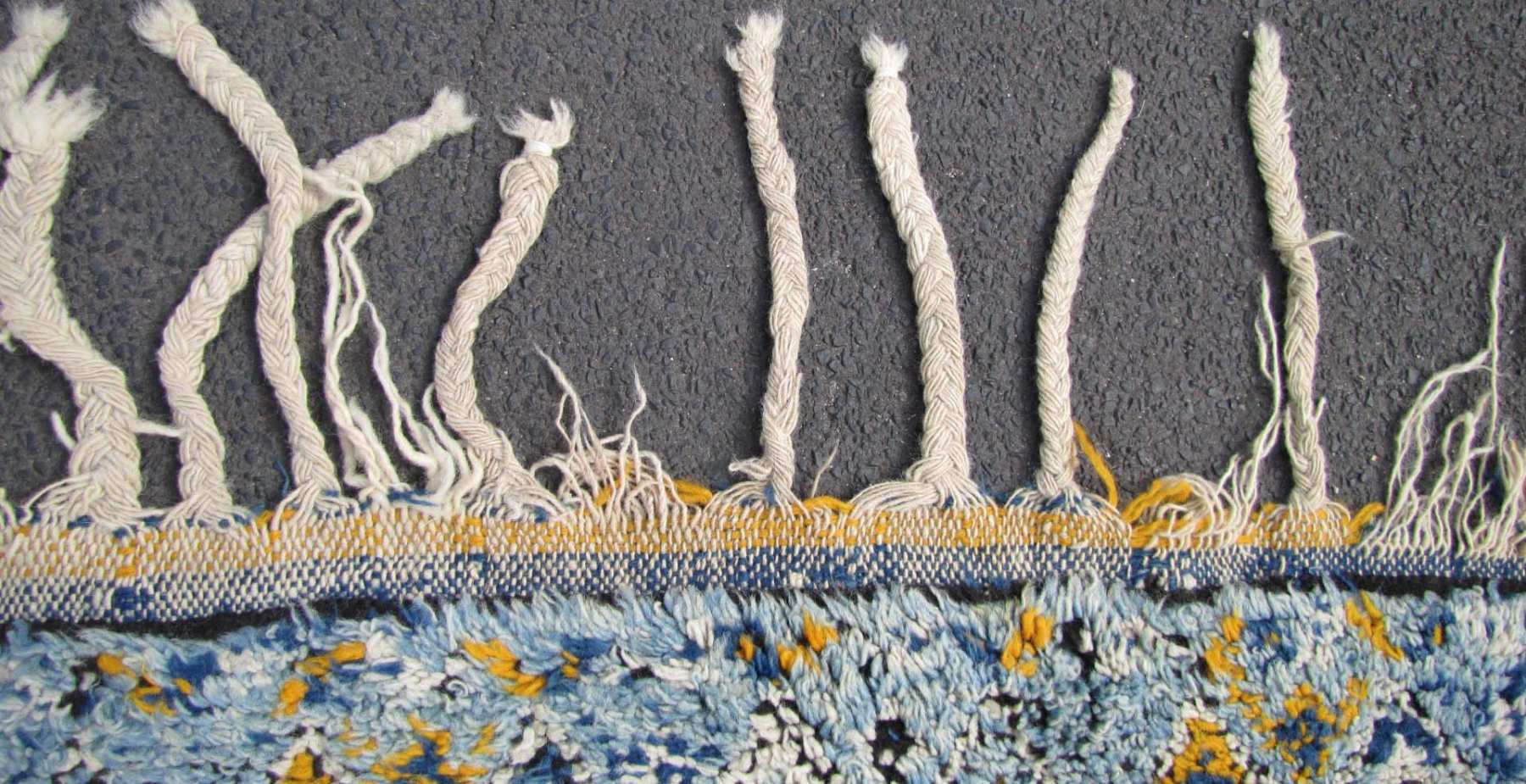 Rabat Teppich Marokko, alt, um 1940. 281 cm x 187 cm. Handgeknüpft aus West-Marokko mit indigoblauem - Image 2 of 12
